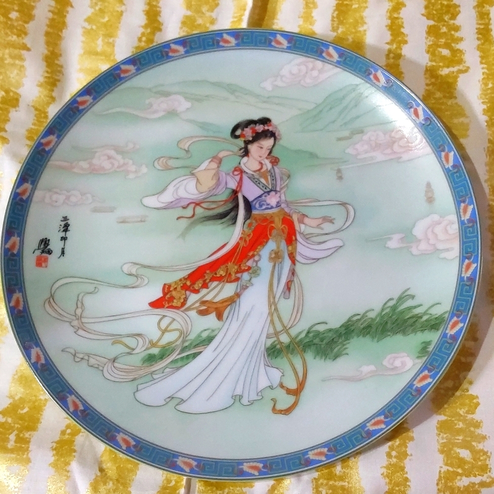 Three pools mirroring the Moon China plate with certificate